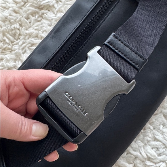 Coach Track Belt - Picture 4 of 7